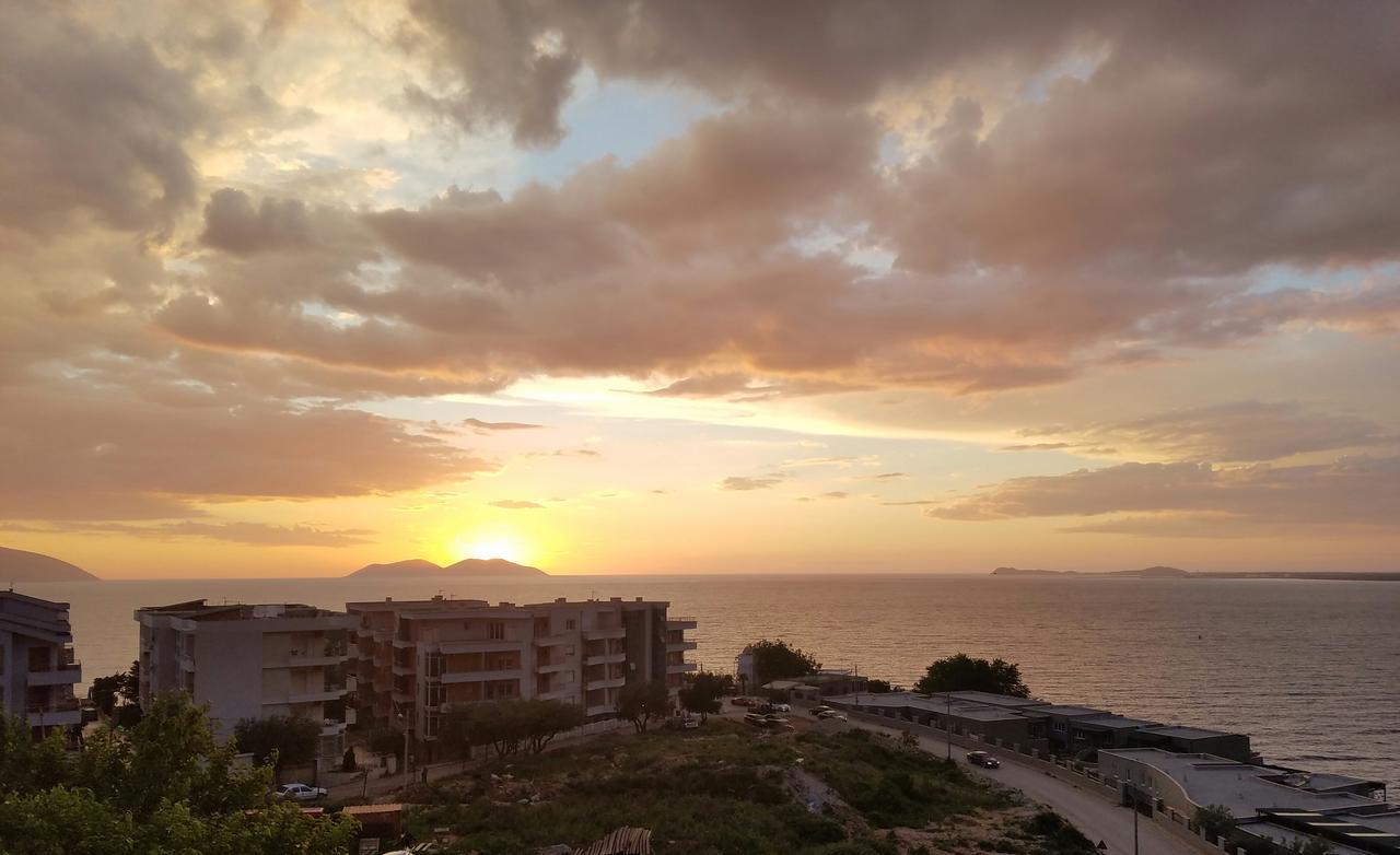 Sunset Hotel Roza Vlore Exterior photo